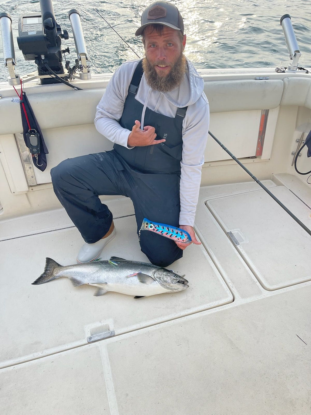 END OF SEASON SALE!    10" Glow Dual Fin Fishblade NOCTURNAL SERIES!