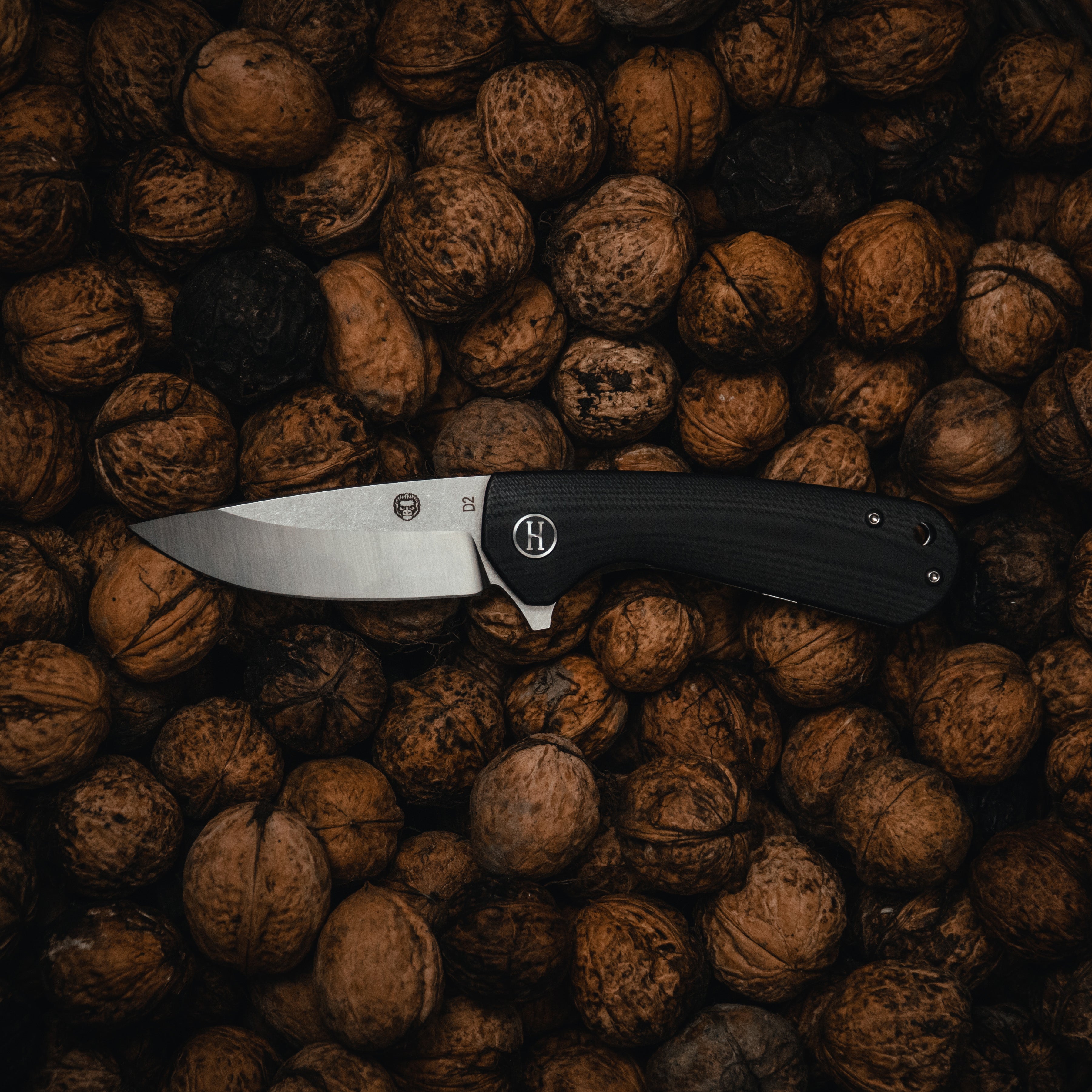 The Peasant Folding Pocket Knife Giftset for Men and Women (Silver and Black)